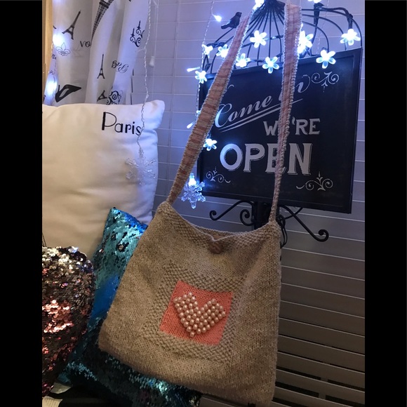 Accessories - Unique bag and accessories (Hat, scarve, & purse)